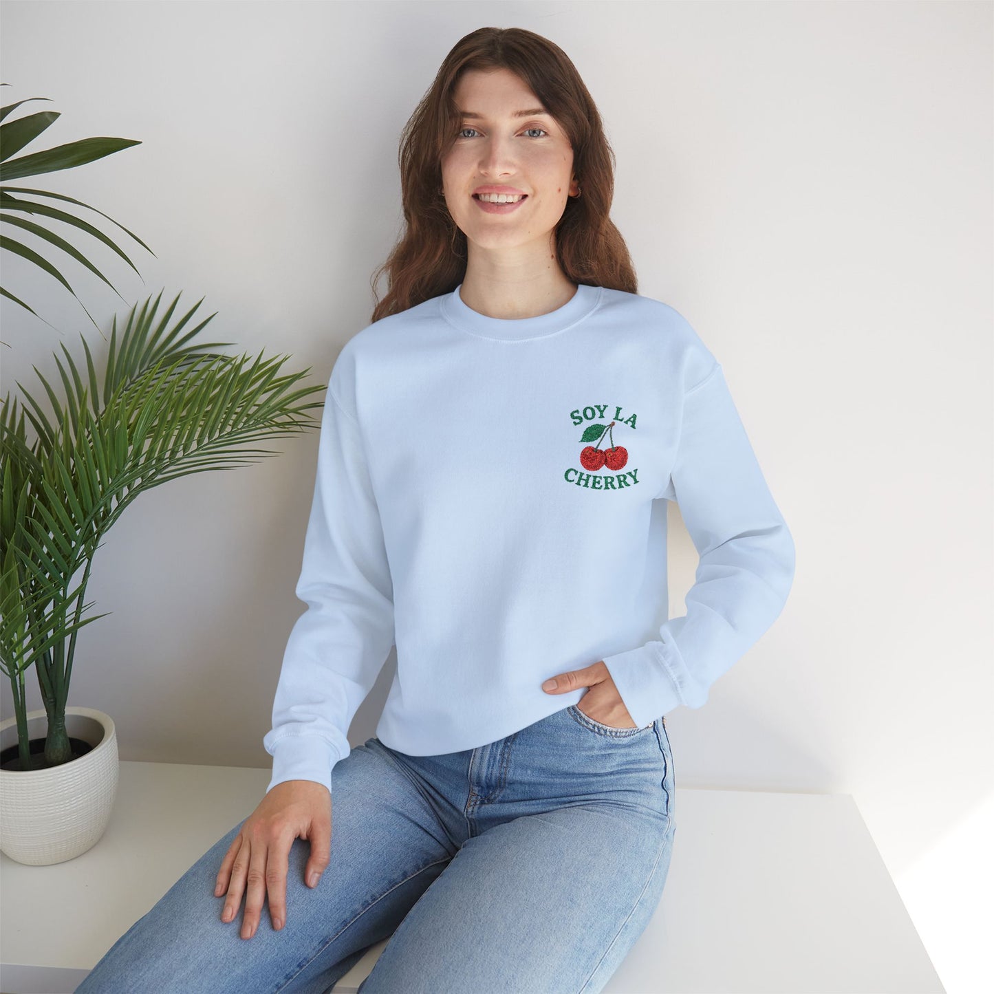 'Soy la cherry' - Unisex Cherry Crewneck Sweatshirt